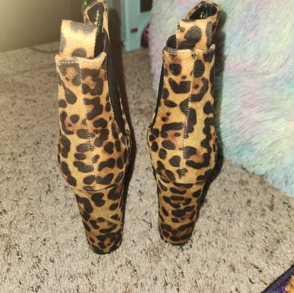 Leopard Print Ankle Boots - Picture 4 of 4